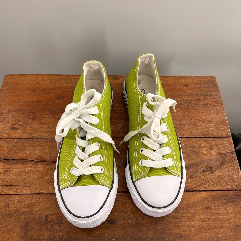 Epicstep Lime Green Canvas Low Top Sneakers Lace Up Casual Shoes Size 9